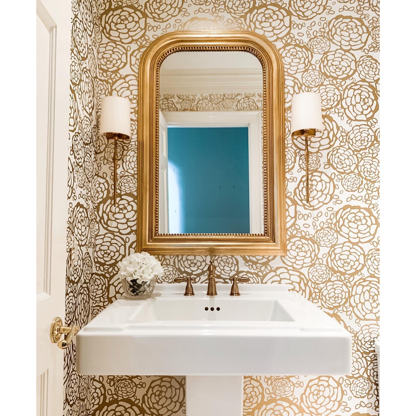 Yield Vintage Unique Brass Fabric Wall Lamp - Letslighting