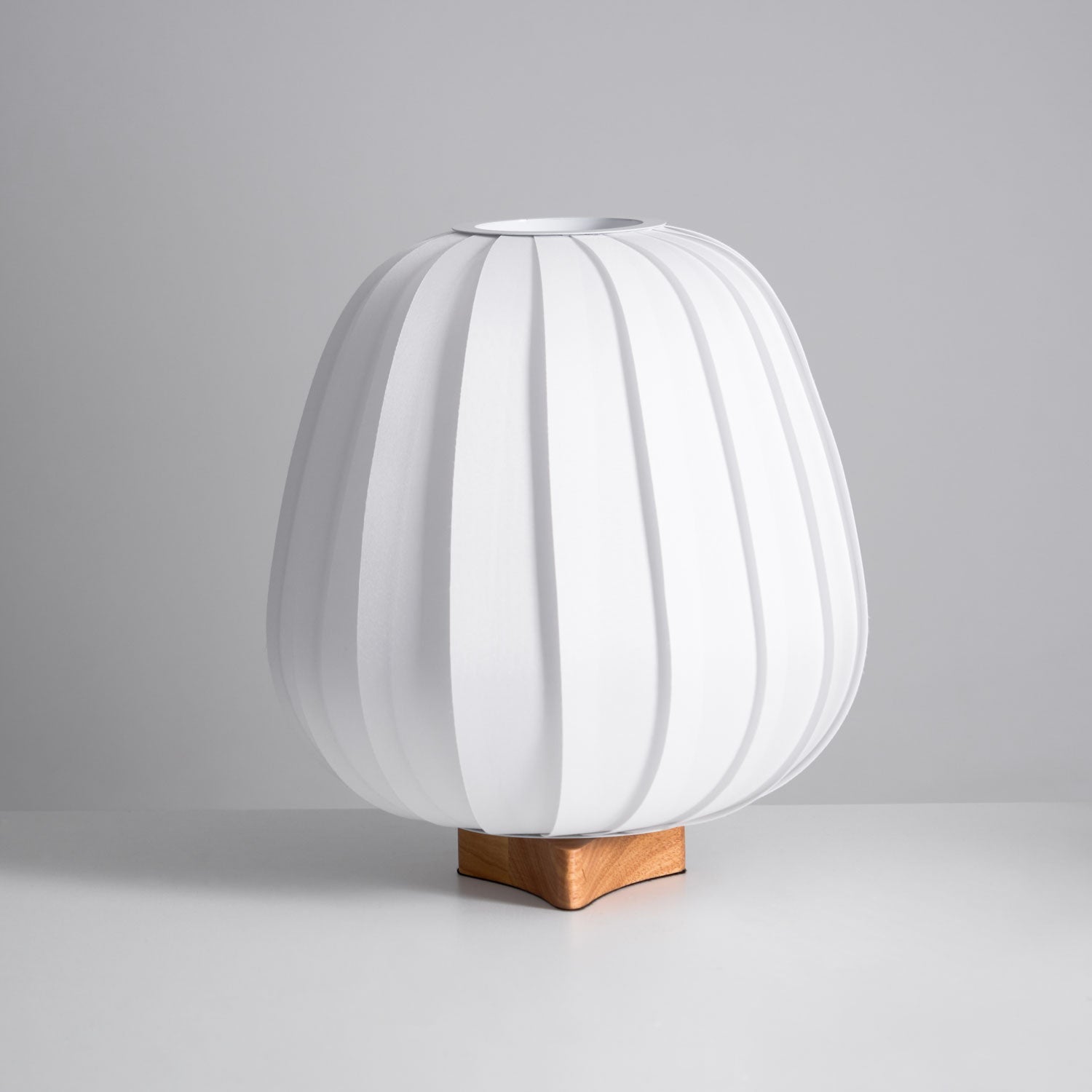 Solisuce Fabric Minimalist Table Lamp - Letslighting