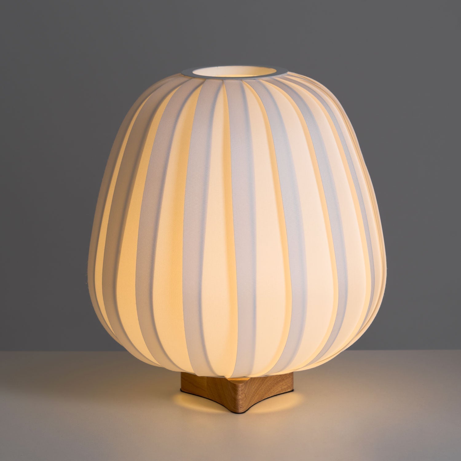 Solisuce Fabric Minimalist Table Lamp - Letslighting