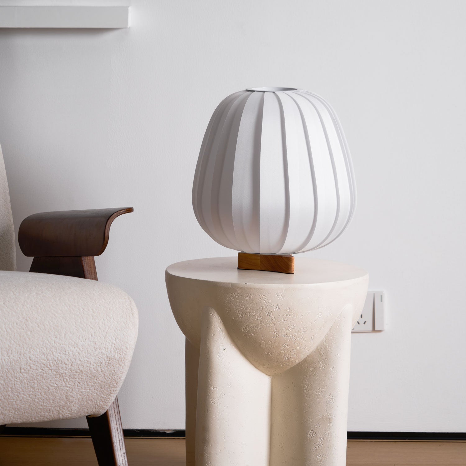 Solisuce Fabric Minimalist Table Lamp - Letslighting