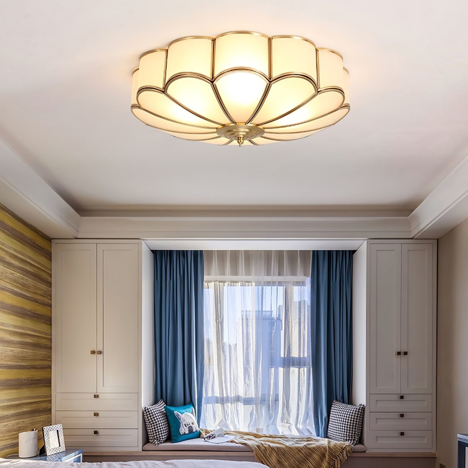 Lustra Ceiling Light Flower Shape Glass Brass - Letslighting
