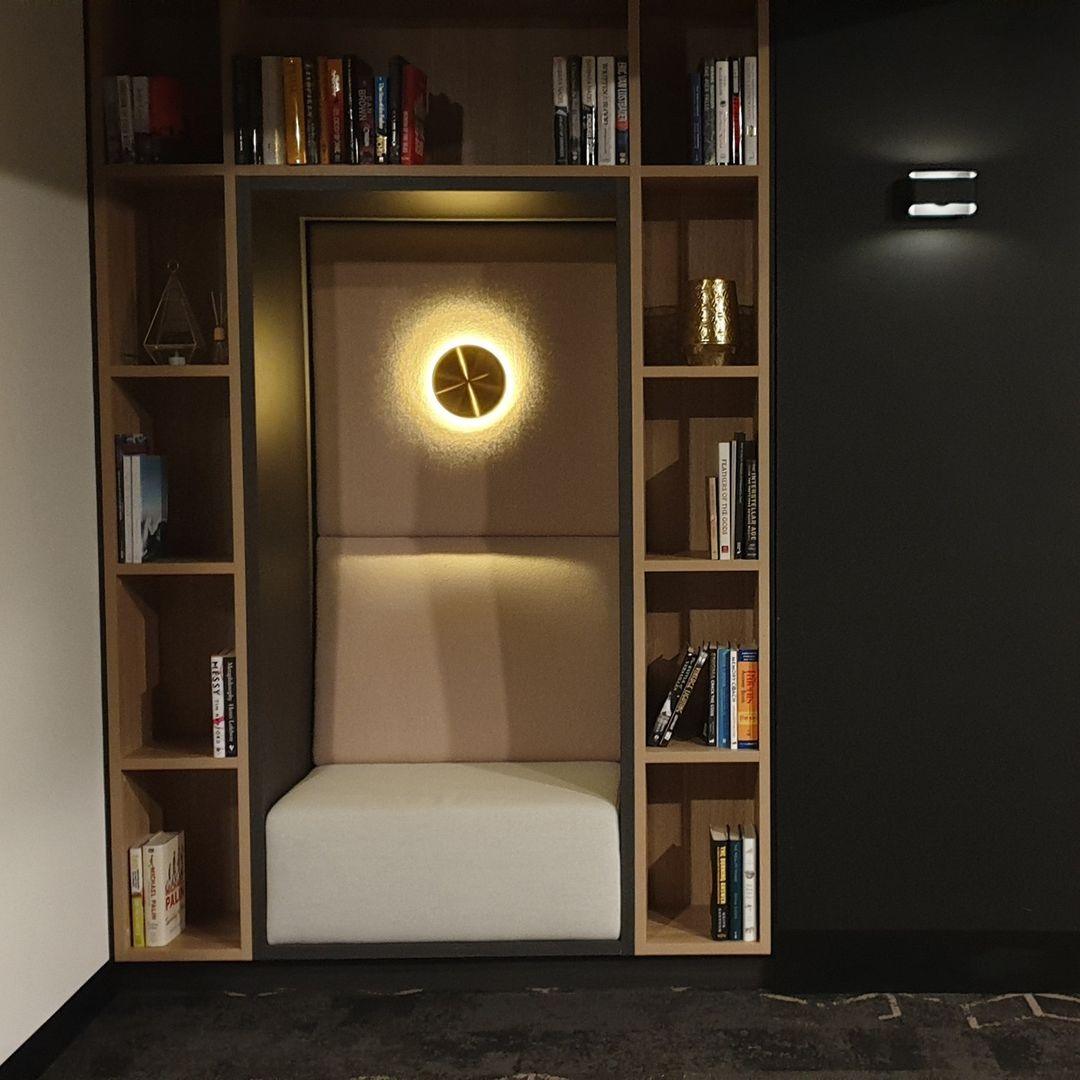 Tivral Lampe Murale Minimaliste en Laiton - Neutralighting