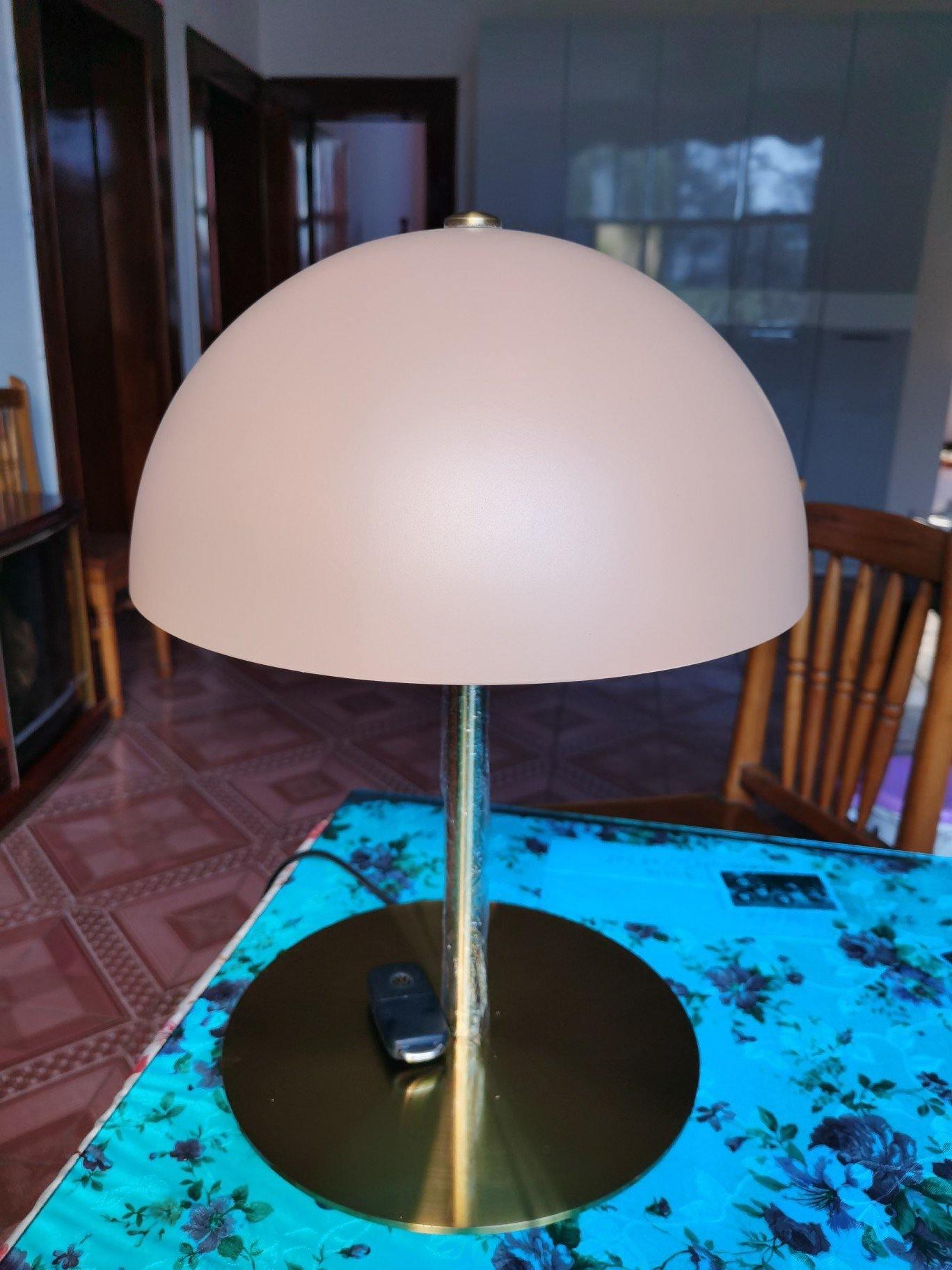 Zephen Acrylic Scandinavian Table Lamp - Letslighting