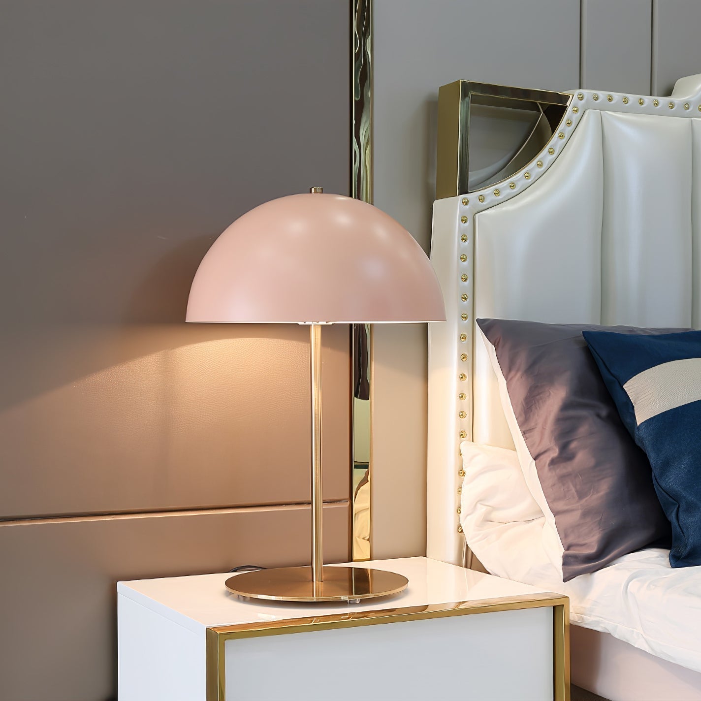 Zephen Acrylic Scandinavian Table Lamp - Letslighting