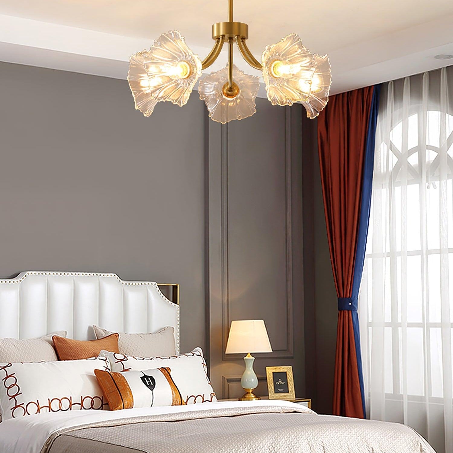 Lustra Chandelier Flower Glass with Brass Finish - Letslighting