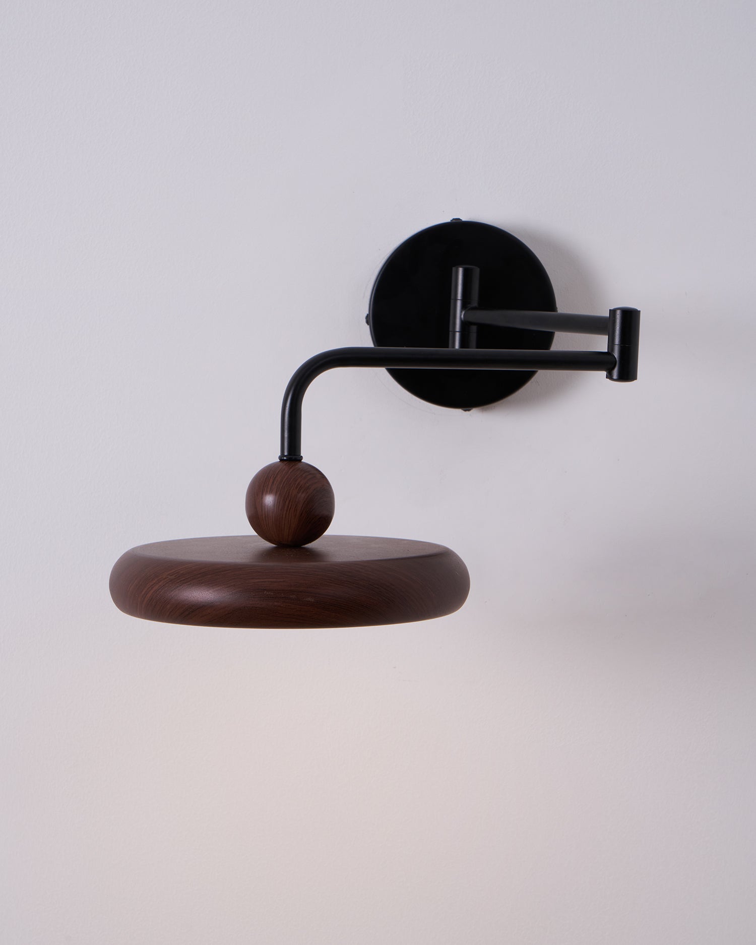 Nella Wooden Wall Light - Neutralighting