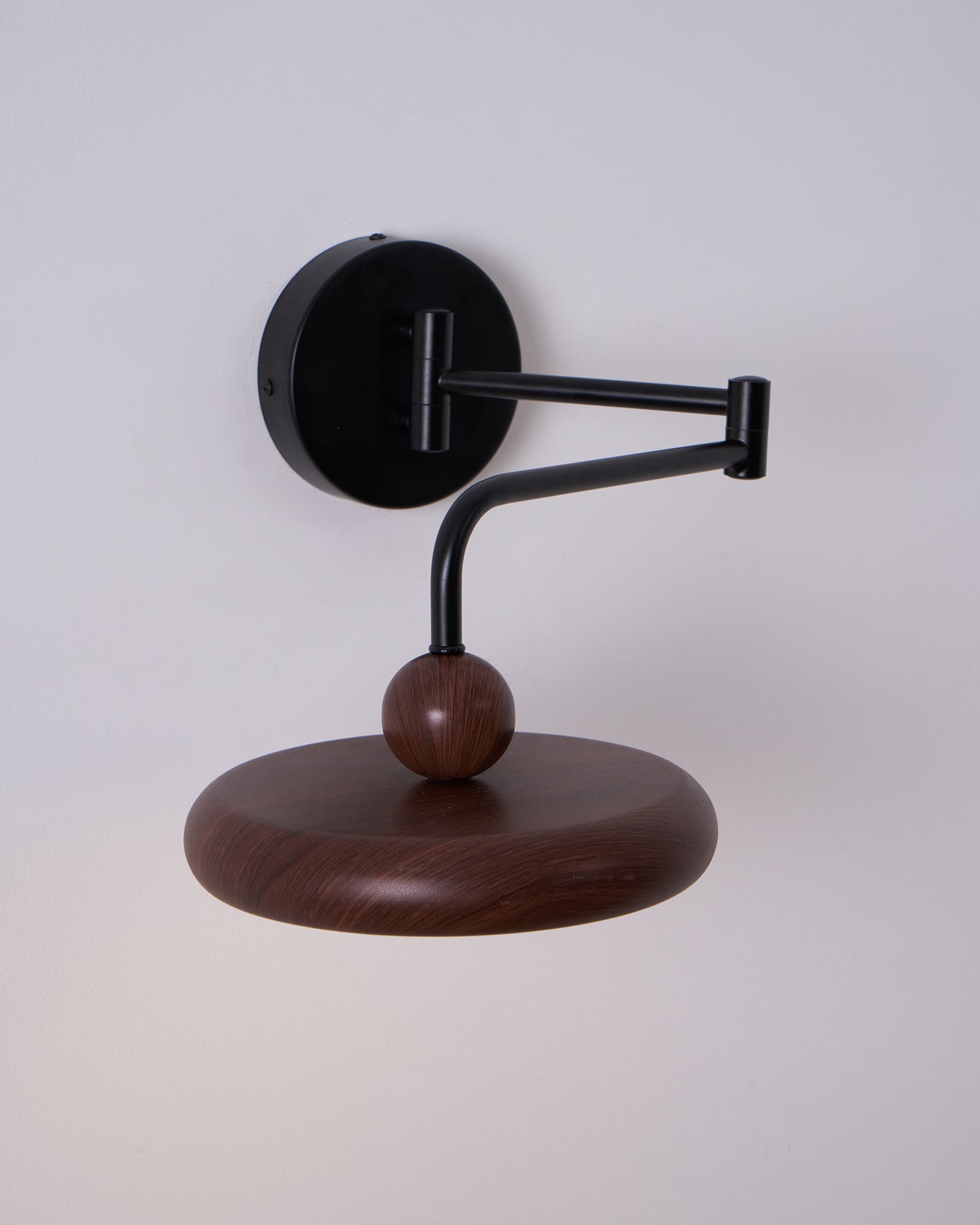 Nella Wooden Wall Light - Neutralighting