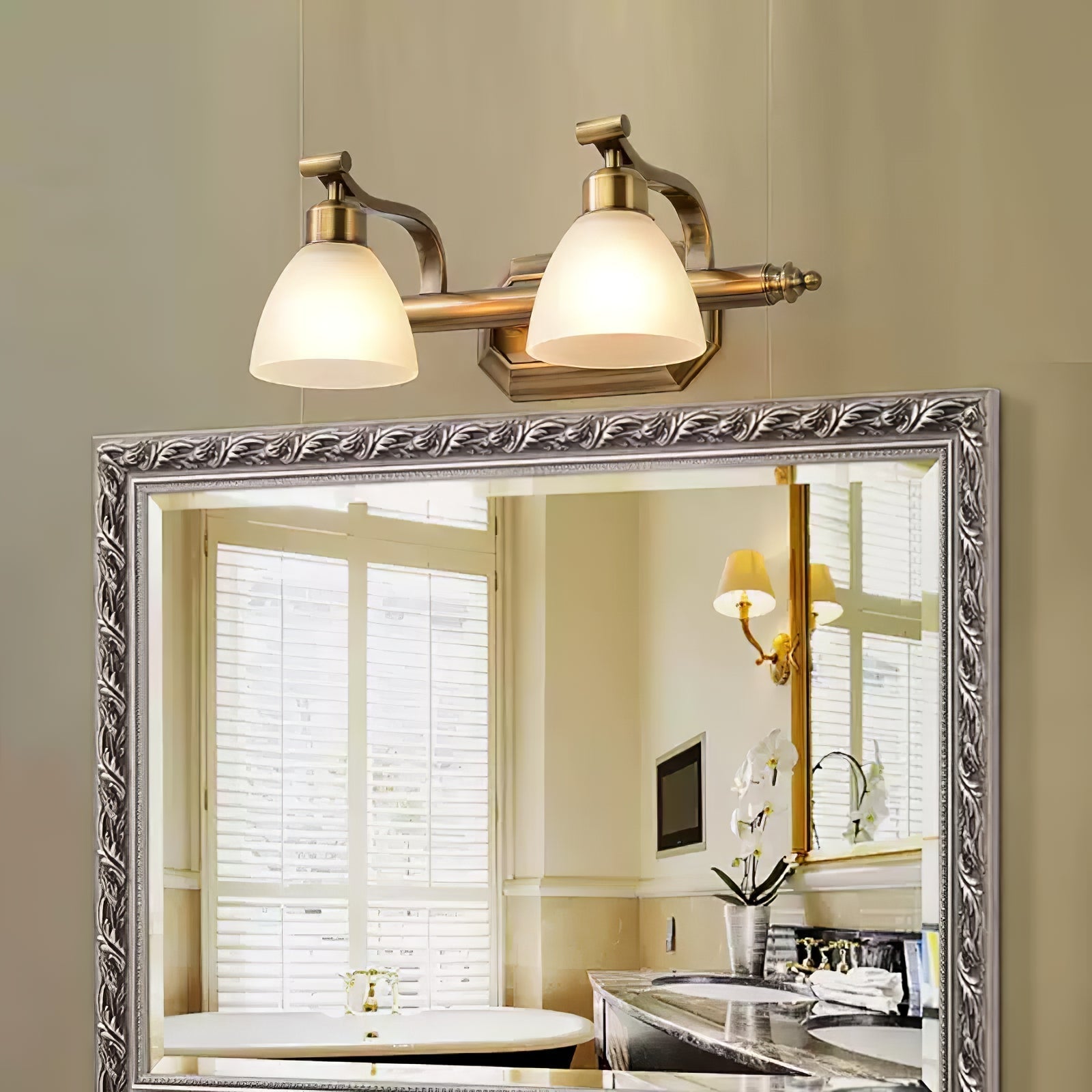Colaeus Applique Murale en Verre Classique - Neutralighting