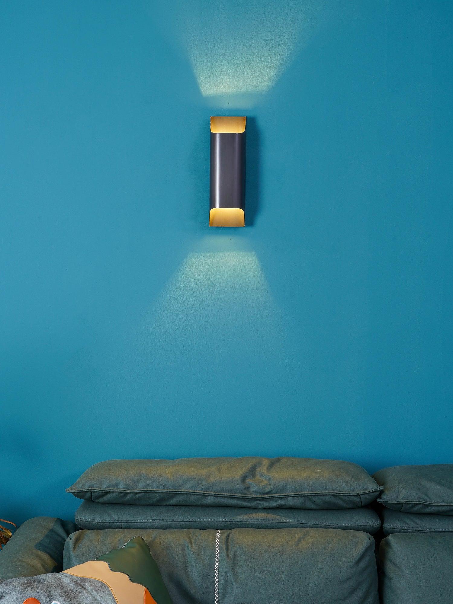Hardy Applique Murale d'Art Nordic en Laiton - Neutralighting