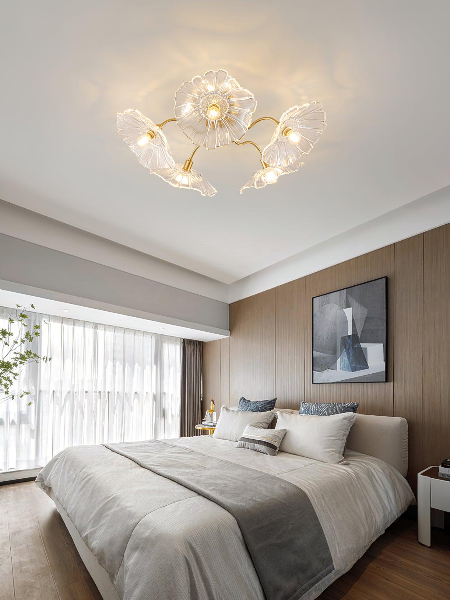 Solara Plafonnier en Verre Feuille avec Laiton Élégant - Neutralighting