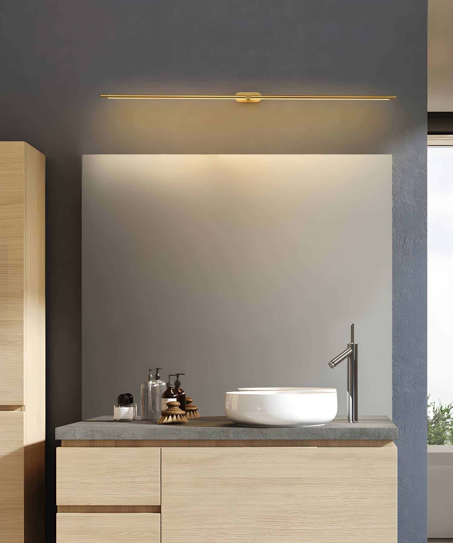Lustra Wall Lamp Linear Plug-in - Neutralighting