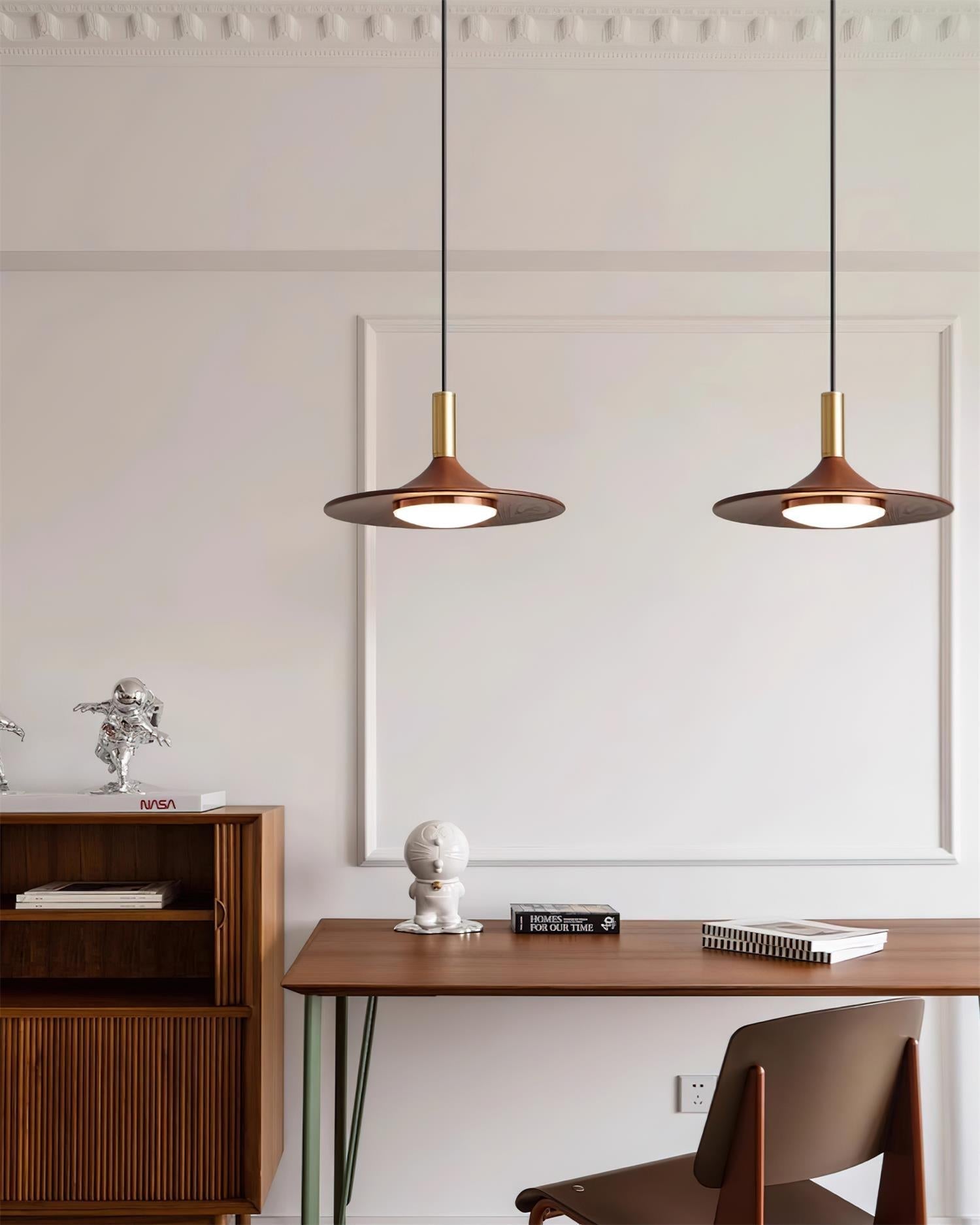 Pend­­ant Light Hat Shape Midcentury - Neutralighting