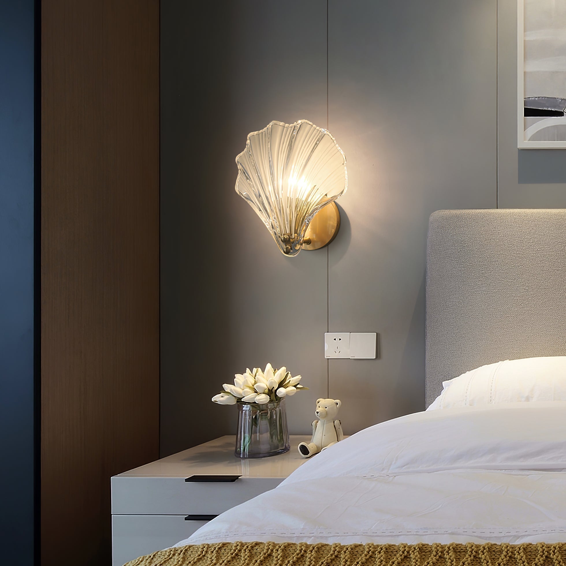 Respected Applique Murale en Verre et Laiton Premium - Neutralighting