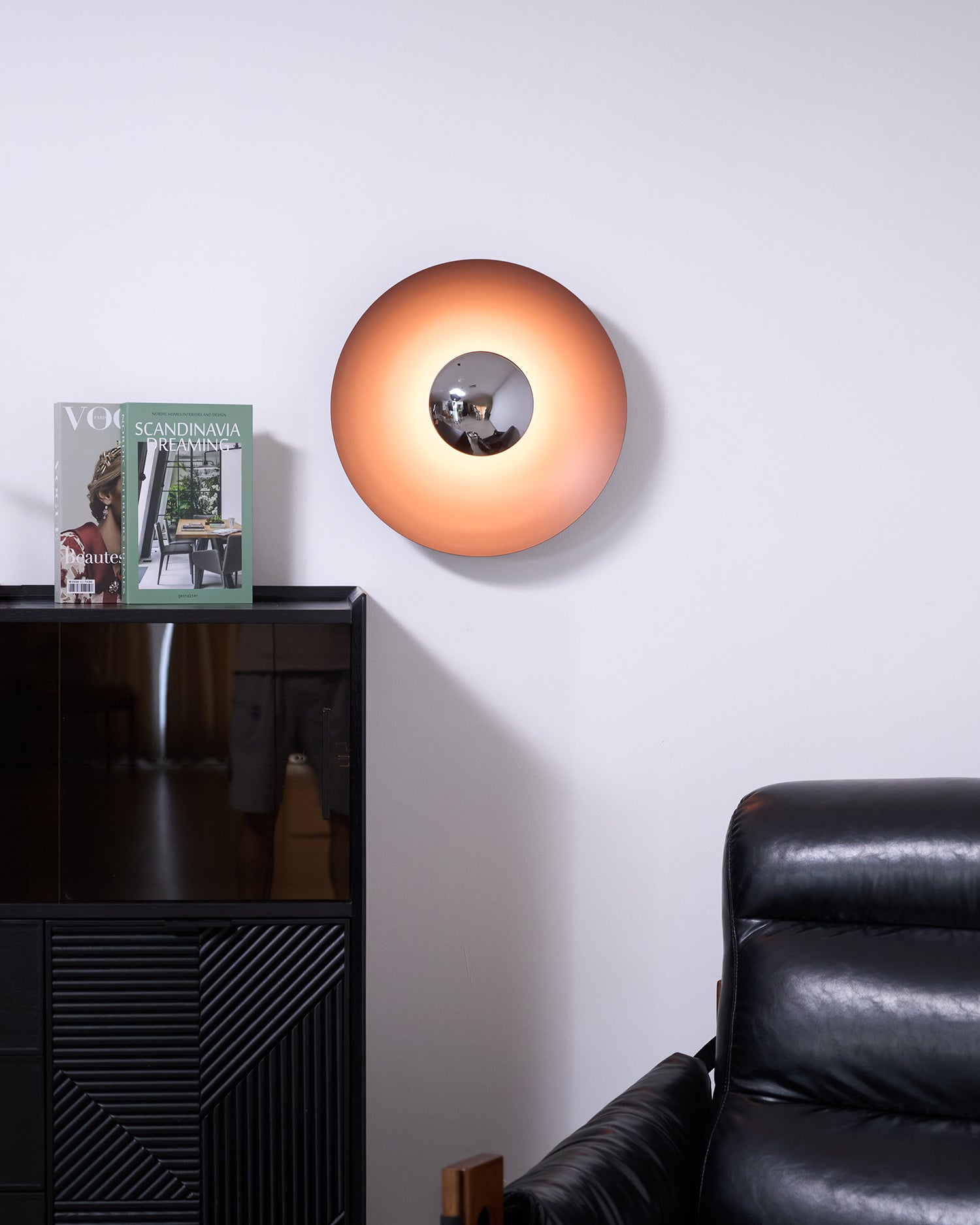 Peacemaker Elegance Simplicity Glow Wall Light - Neutralighting