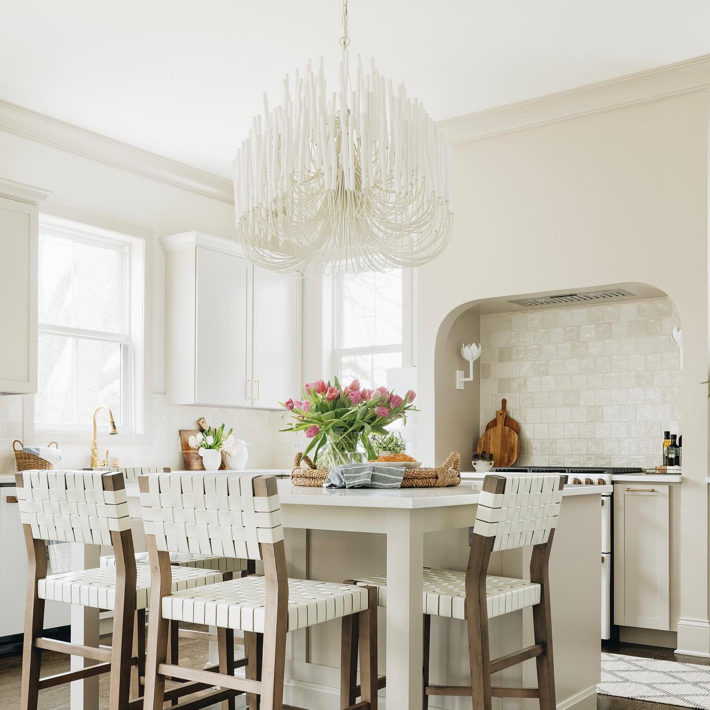 Nyphaiel Postmodern Luxury Wood Chandelier - Letslighting