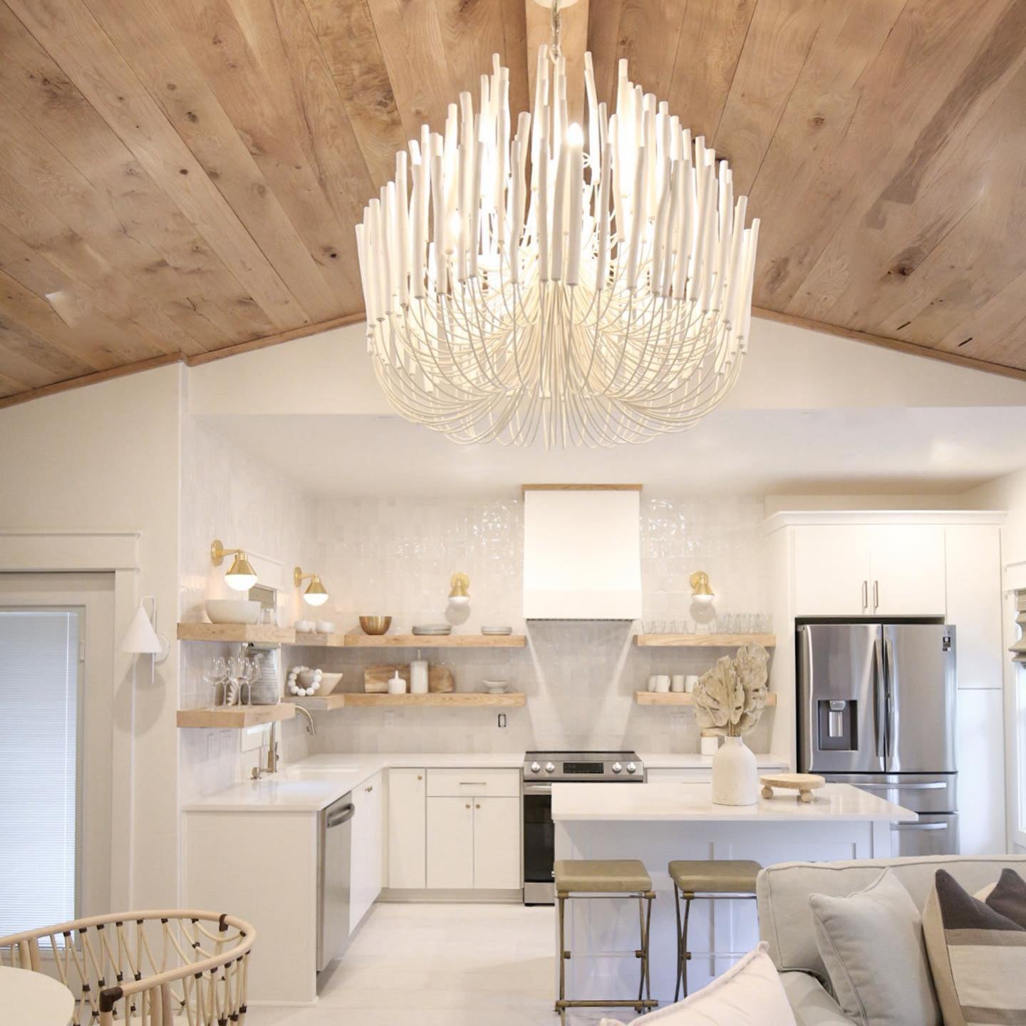 Nyphaiel Postmodern Luxury Wood Chandelier - Letslighting