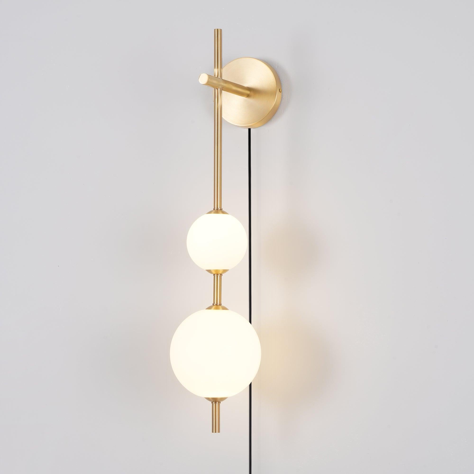 Ilraeia Vertical Globe Plug-in Wall Lamp - Neutralighting