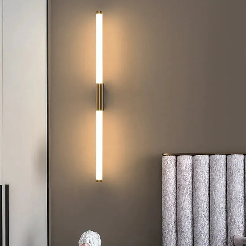 Arisha Minimalist Linear Metal Wall Lamp, Gold